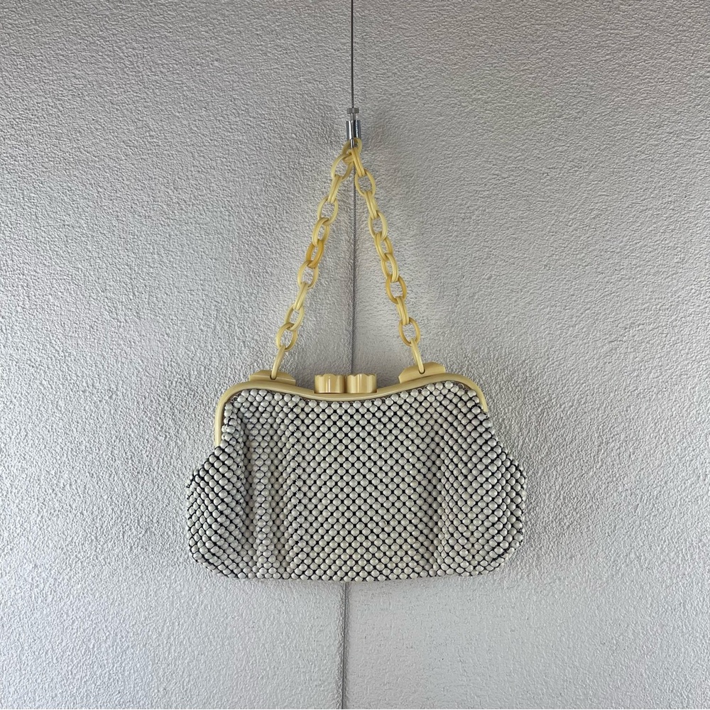Vintage l 40s Whiting & Davis Co Alumesh Celluloid Link Chain Kiss Clasp Handbag